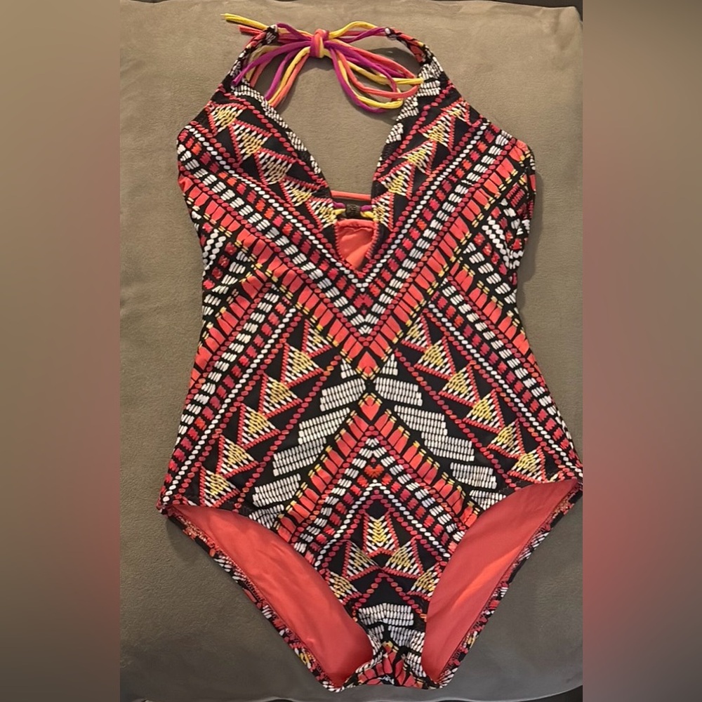 BECCA Multicolor Geometric One Piece Swimsuit